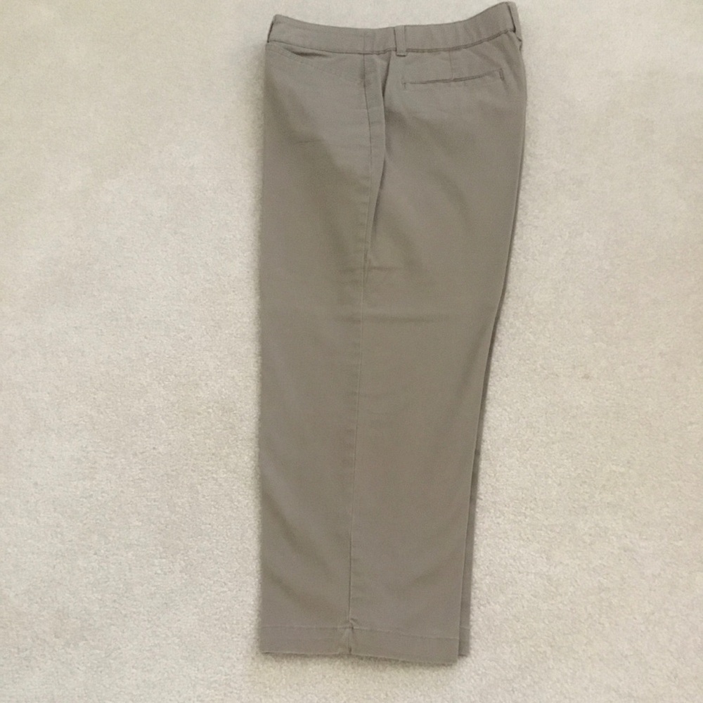 Croft & Barrow Mocha Brown Capris